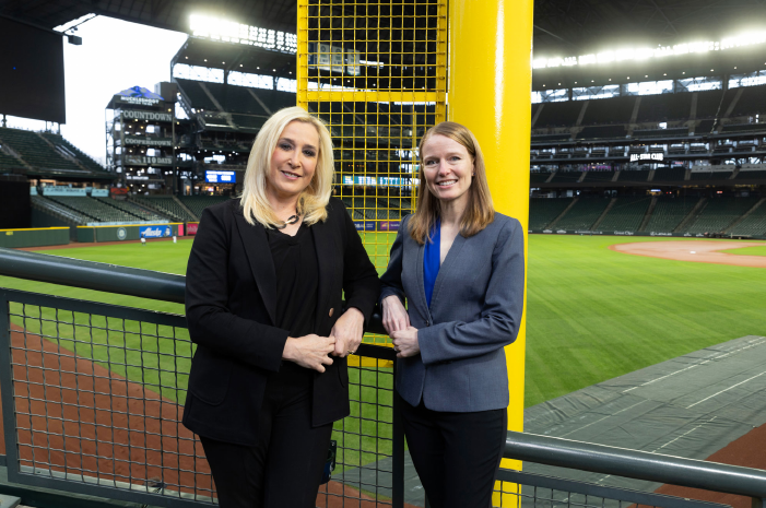 Photo of Angie Mentink next to Melissa Robertson